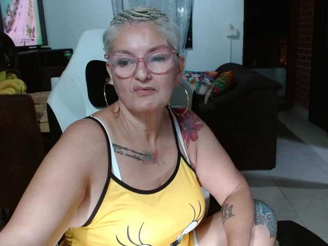 bety-cum3's BongaCams show and profile