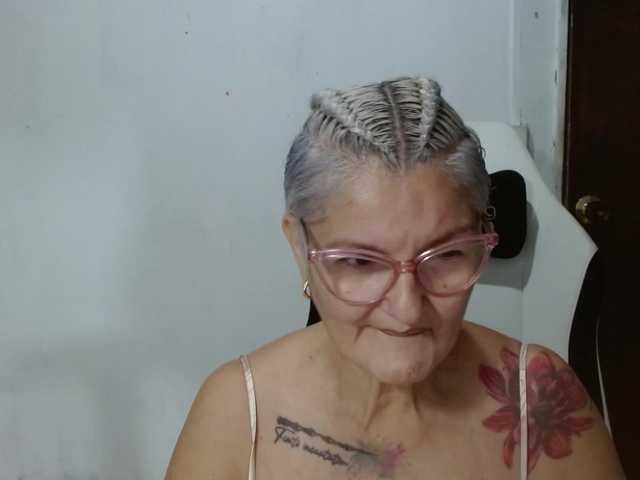 bety-cum3's BongaCams show and profile