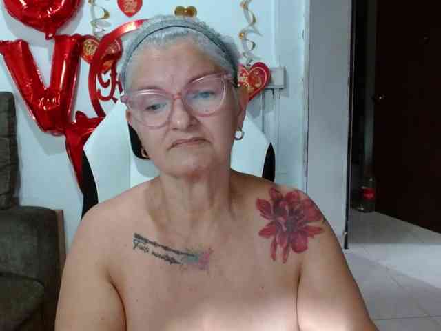 bety-cum3 Live Webcam on BongaCams