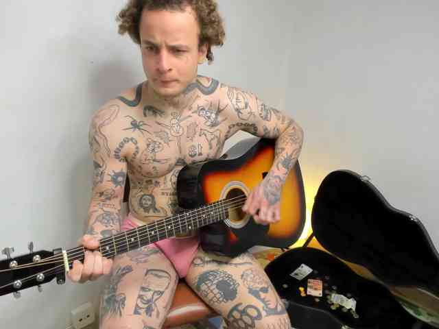 Layneinchains Layneinchains