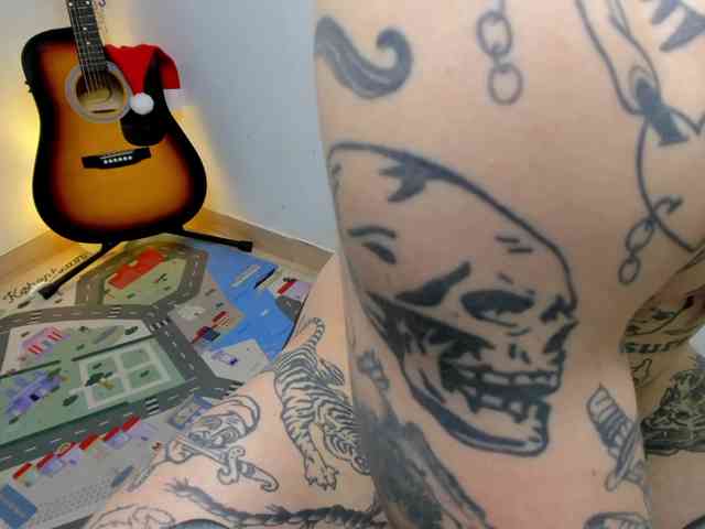 Layneinchains Layneinchains