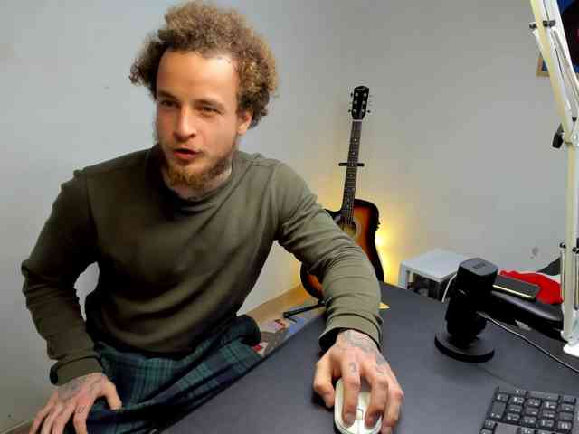 Layneinchains Layneinchains