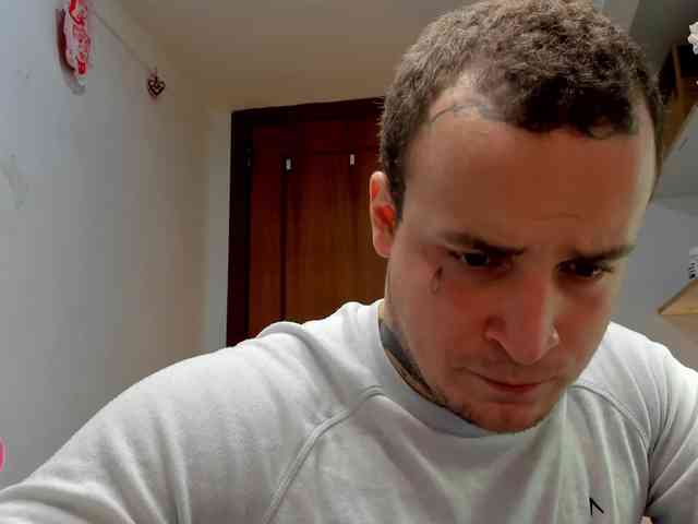 Layneinchains Layneinchains