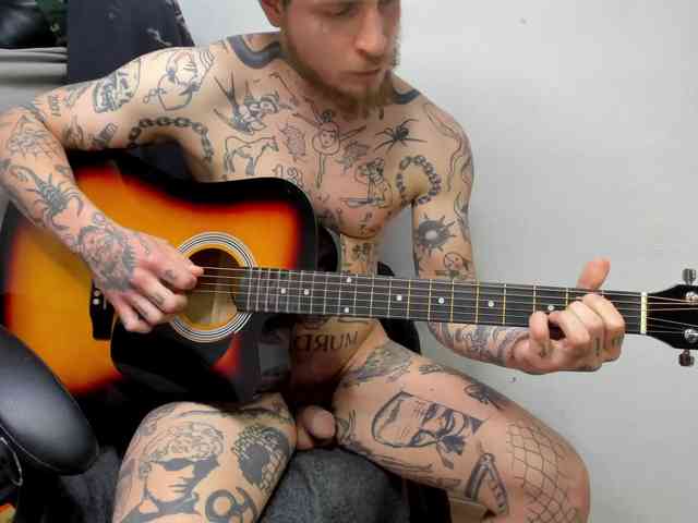 Layneinchains Layneinchains