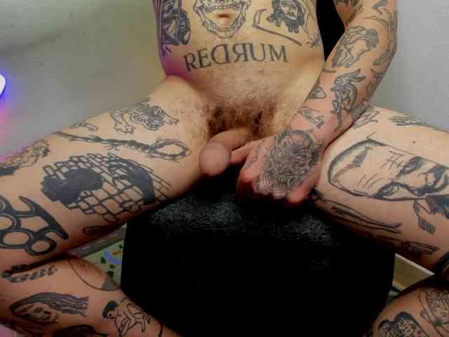 Layneinchains Layneinchains