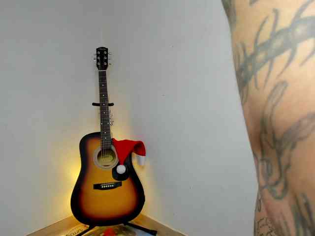 Layneinchains Layneinchains