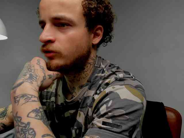 Layneinchains Layneinchains