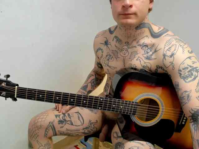 Layneinchains Layneinchains