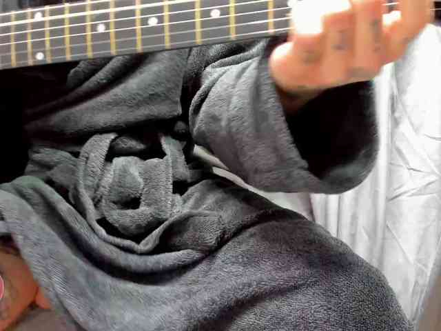 Layneinchains Layneinchains