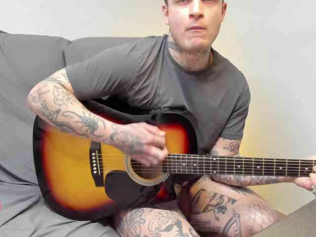 Layneinchains Layneinchains