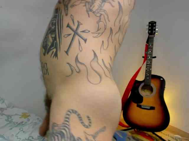 Layneinchains Layneinchains