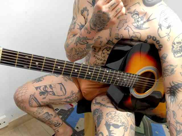 Layneinchains Layneinchains