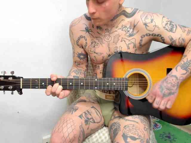 Layneinchains Layneinchains