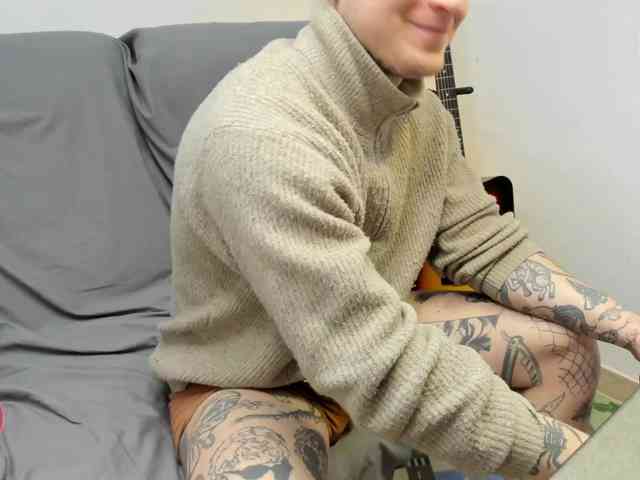 Layneinchains Live Webcam on BongaCams