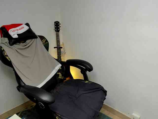 Layneinchains Layneinchains