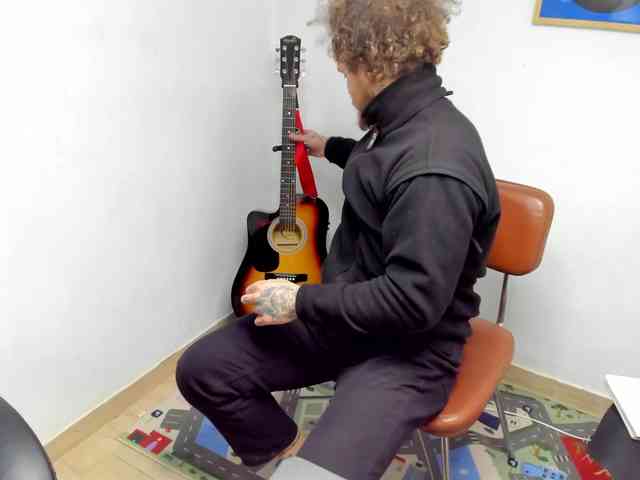 Layneinchains Layneinchains