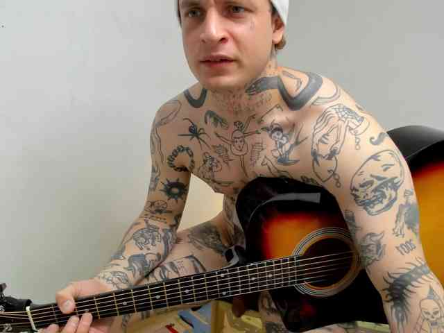 Layneinchains Layneinchains