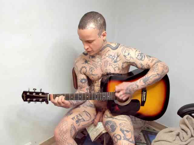 Layneinchains Layneinchains