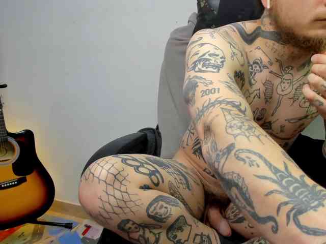 Layneinchains Layneinchains