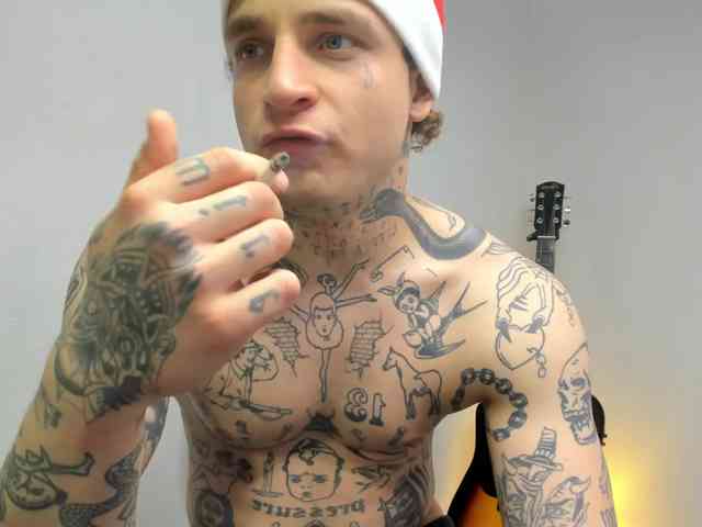 Layneinchains Layneinchains