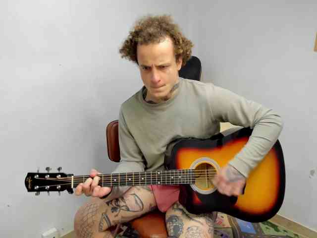 Layneinchains Layneinchains