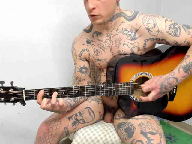 Layneinchains Layneinchains