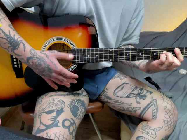 Layneinchains Layneinchains