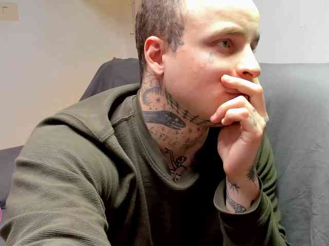 Layneinchains Layneinchains