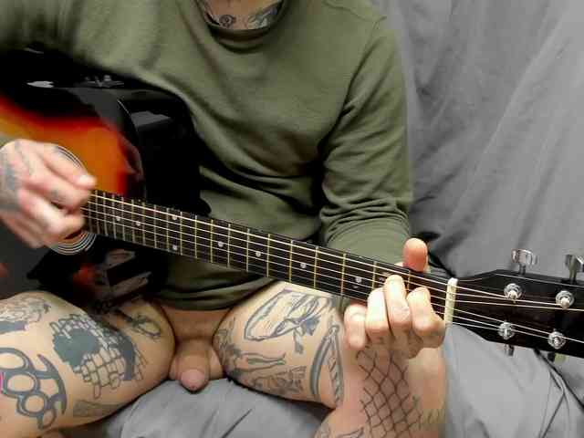 Layneinchains Layneinchains