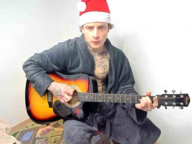 Layneinchains Layneinchains