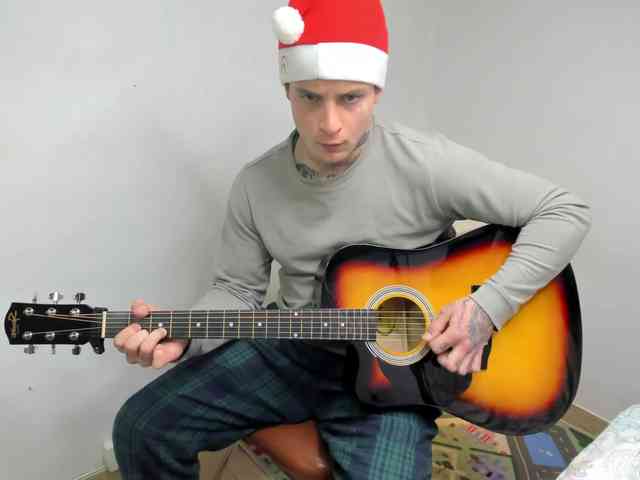 Layneinchains Layneinchains