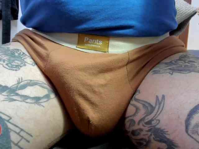 Layneinchains Layneinchains