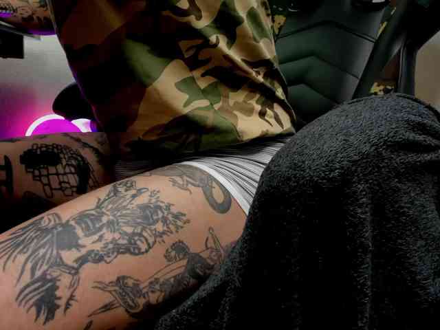 Layneinchains Layneinchains