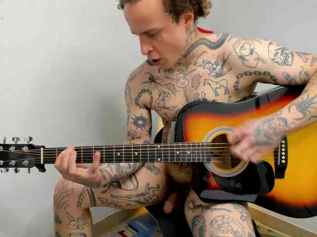 Layneinchains Layneinchains