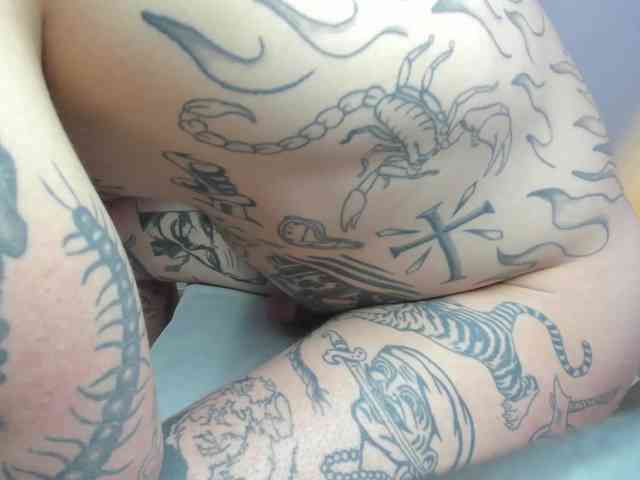 Layneinchains Layneinchains