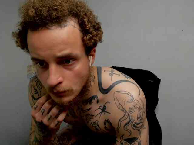 Layneinchains Layneinchains