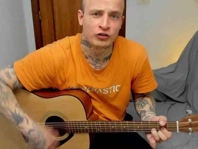 Layneinchains Layneinchains