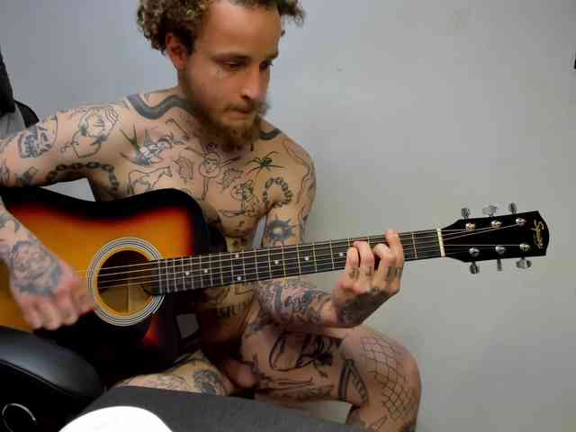 Layneinchains Layneinchains