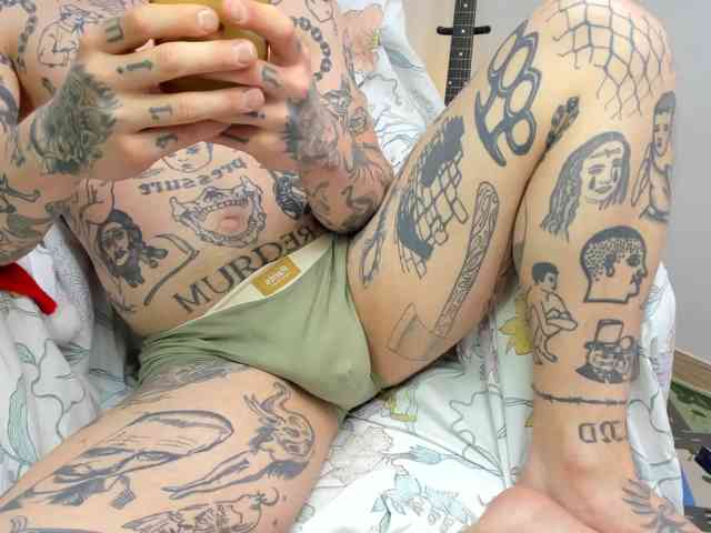 Layneinchains Layneinchains