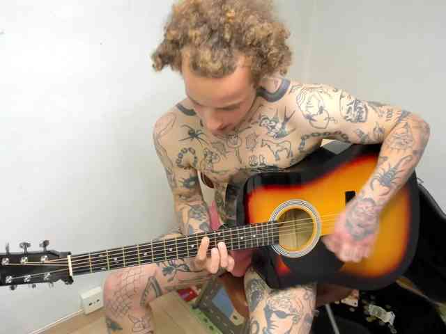 Layneinchains Layneinchains