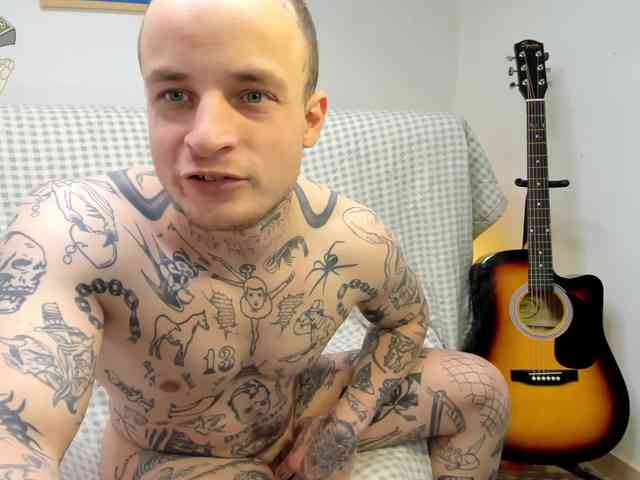 Layneinchains Layneinchains