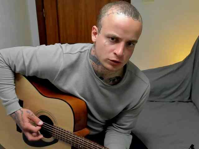 Layneinchains Layneinchains