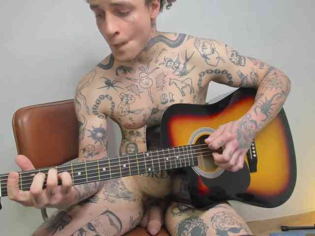 Layneinchains Layneinchains