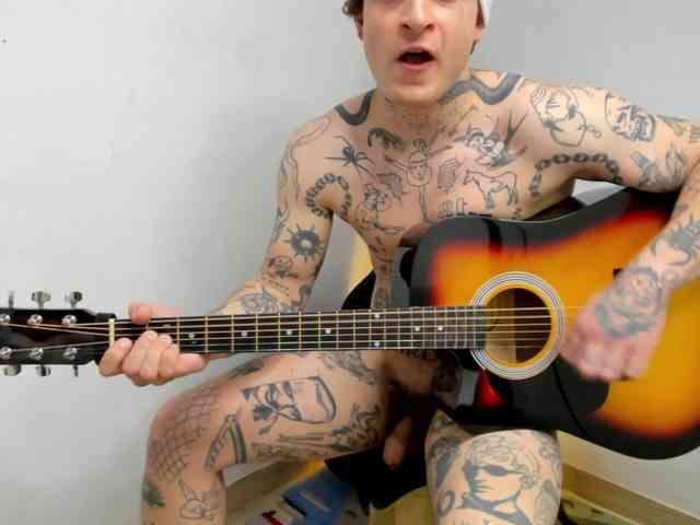 Layneinchains Layneinchains