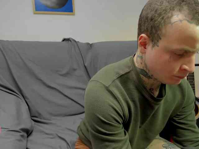 Layneinchains Layneinchains