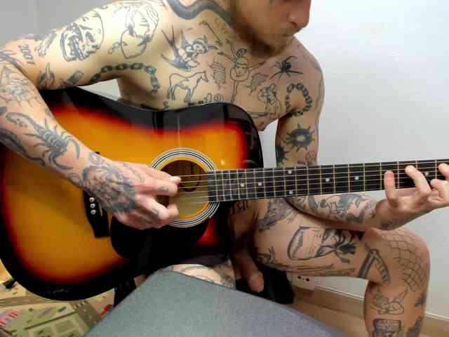 Layneinchains Layneinchains