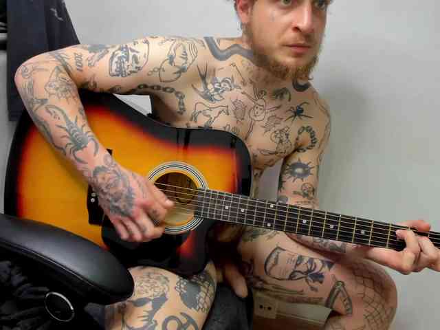 Layneinchains Layneinchains