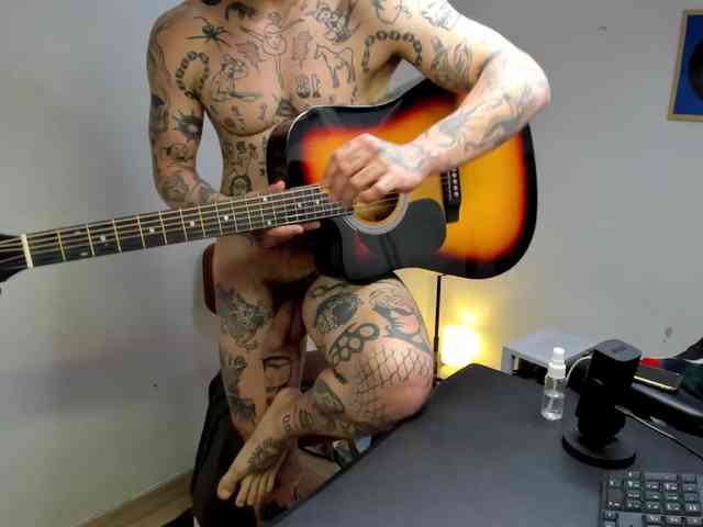 Layneinchains Layneinchains