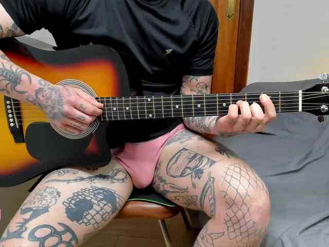 Layneinchains Layneinchains