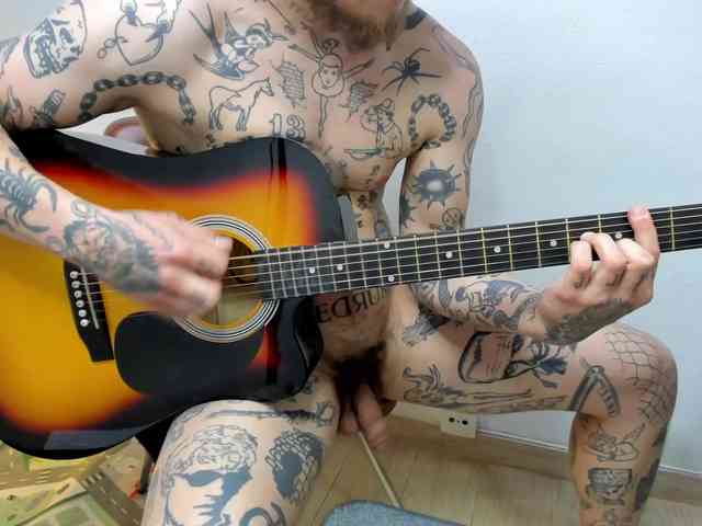 Layneinchains Layneinchains